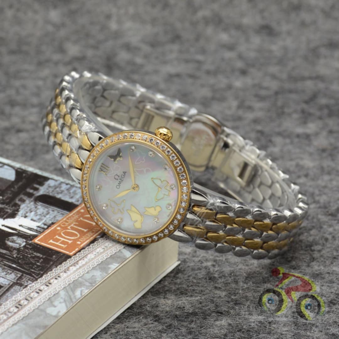 Omega Gold Watch with White Dial – Elegant Design