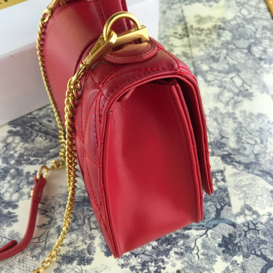 Virtus Quilted Leather Bag – Roman Power, Runway Elegance