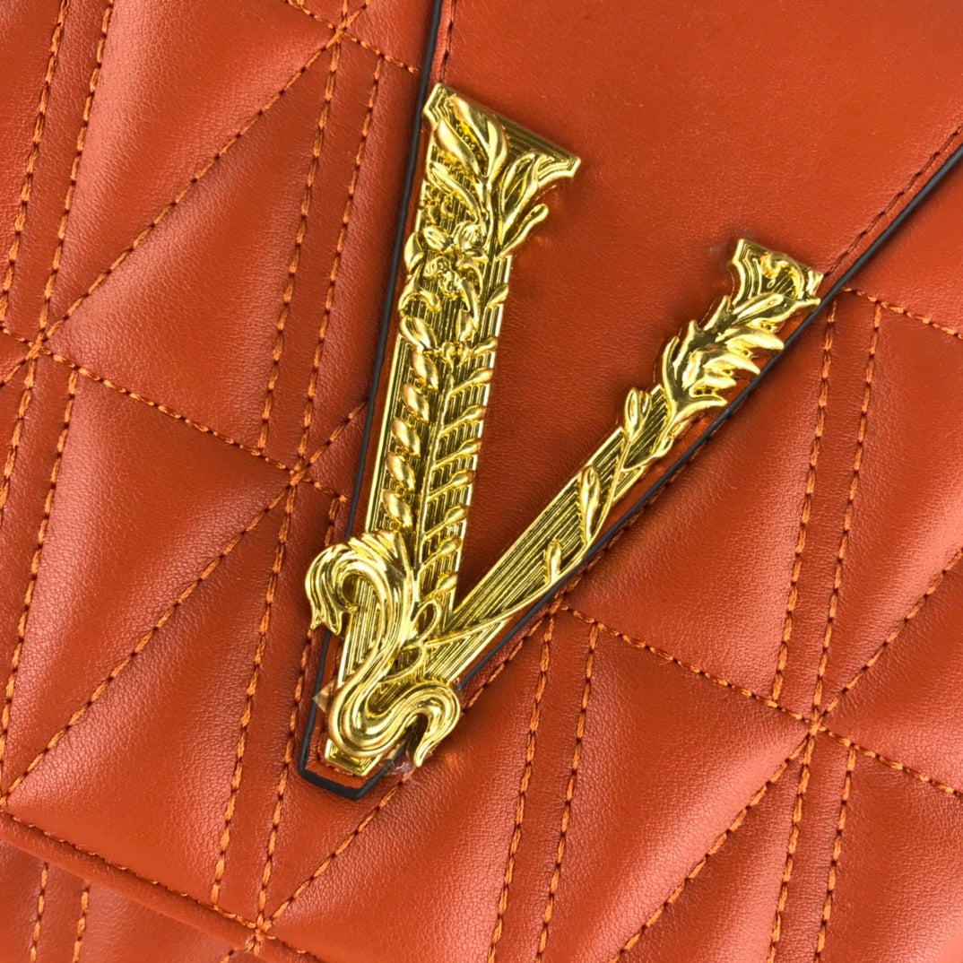 Virtus Quilted Leather Bag – Strength in Every Stitch