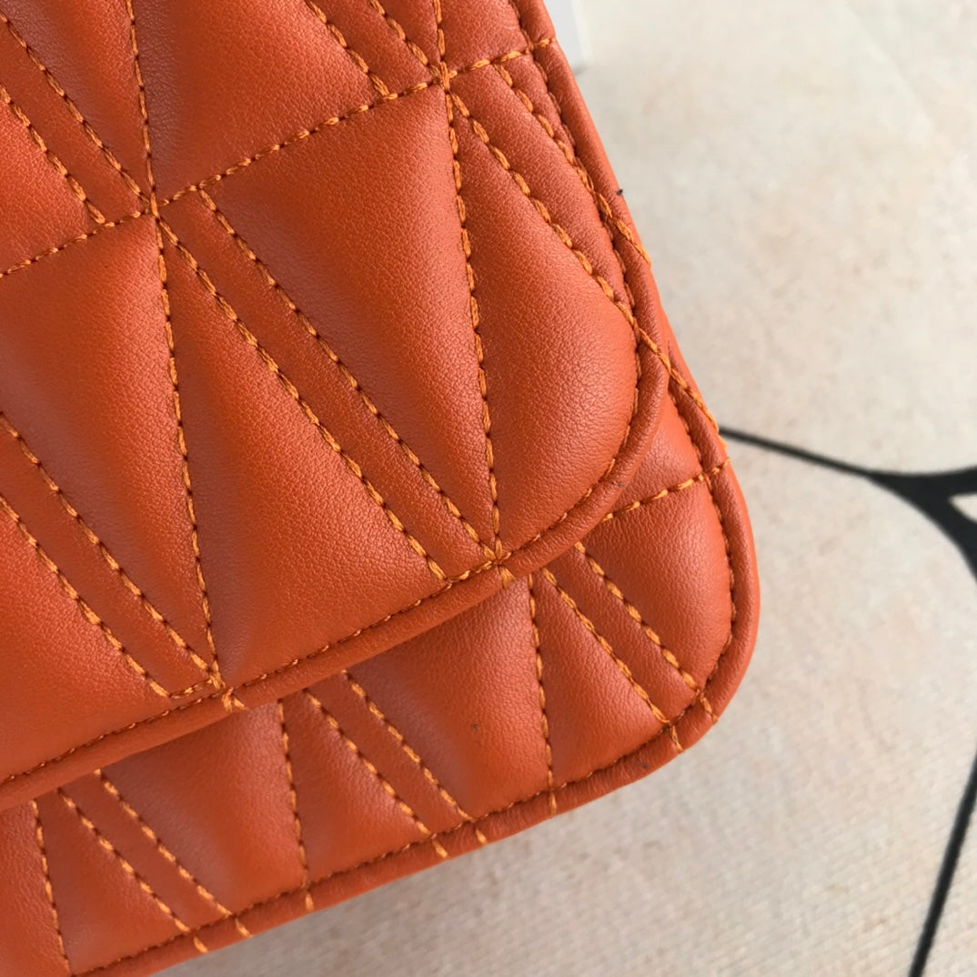 Virtus Quilted Leather Bag – Strength in Every Stitch