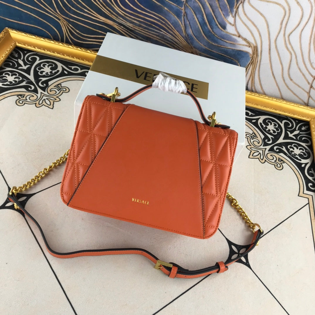 Virtus Quilted Leather Bag – Strength in Every Stitch