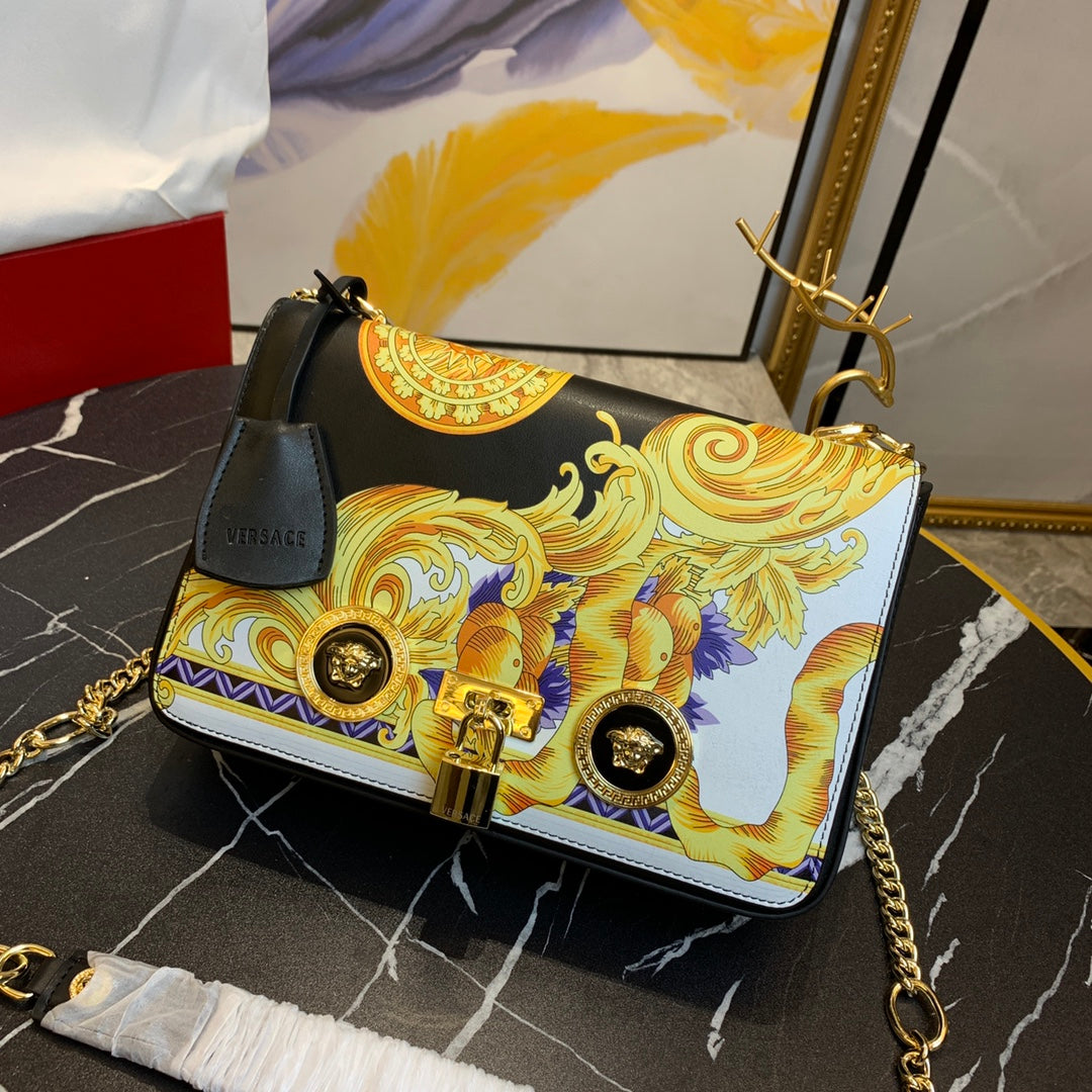 Versace 303K1 Leather Handbag – 2010 Fall/Winter Limited Edition