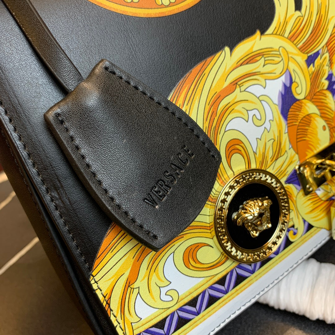 Versace 303K1 Leather Handbag – 2010 Fall/Winter Limited Edition