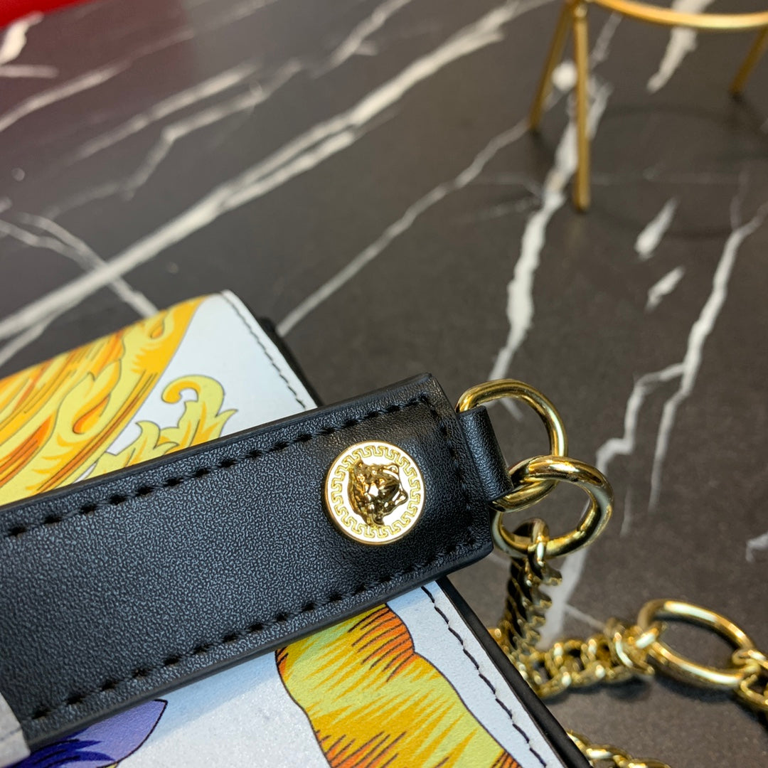 Versace 303K1 Leather Handbag – 2010 Fall/Winter Limited Edition