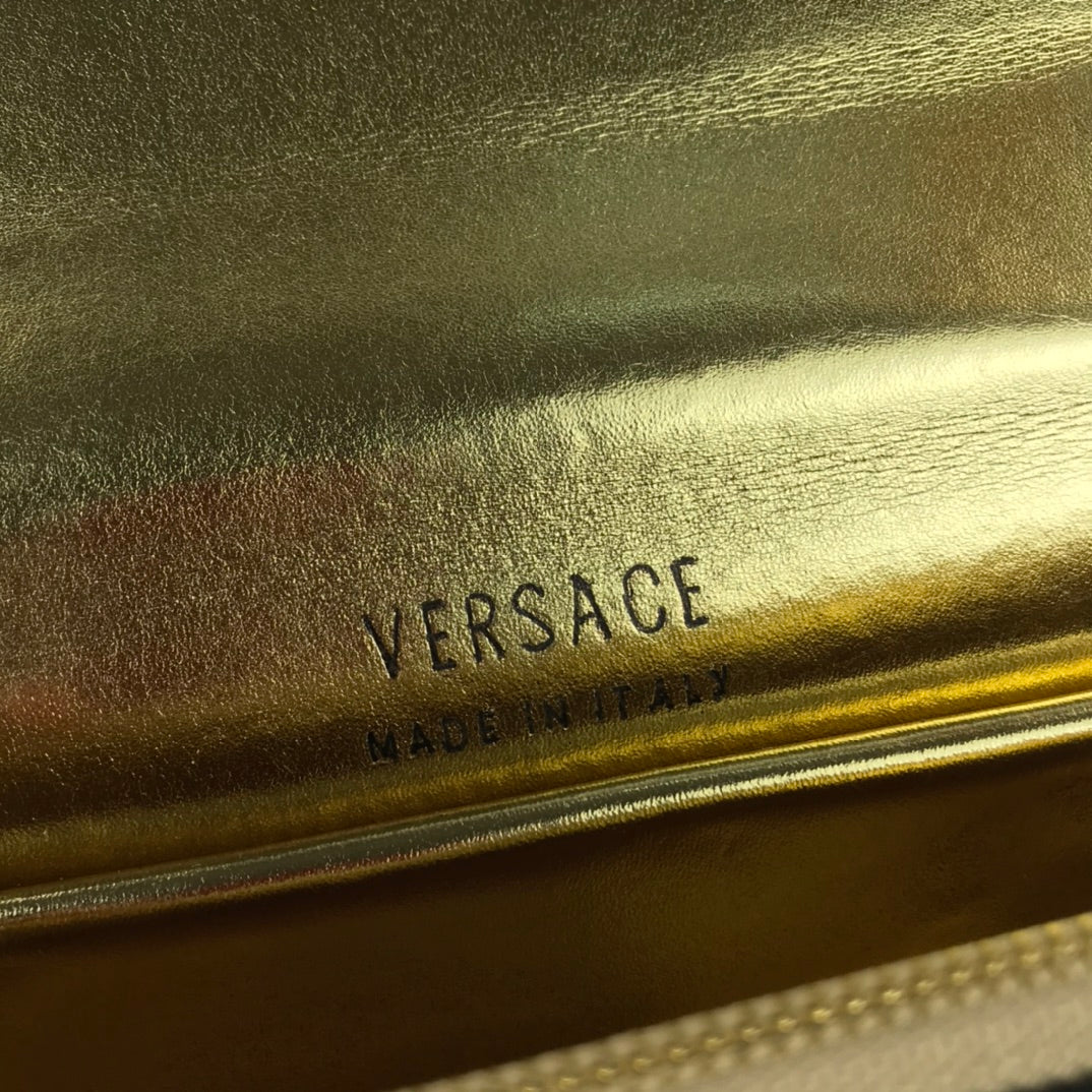 Virtus Roman Goddess Bag – A Tribute to Strength and Style
