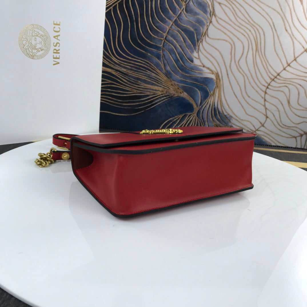 Virtus Power Shoulder Bag – A Tribute to Roman Divinity