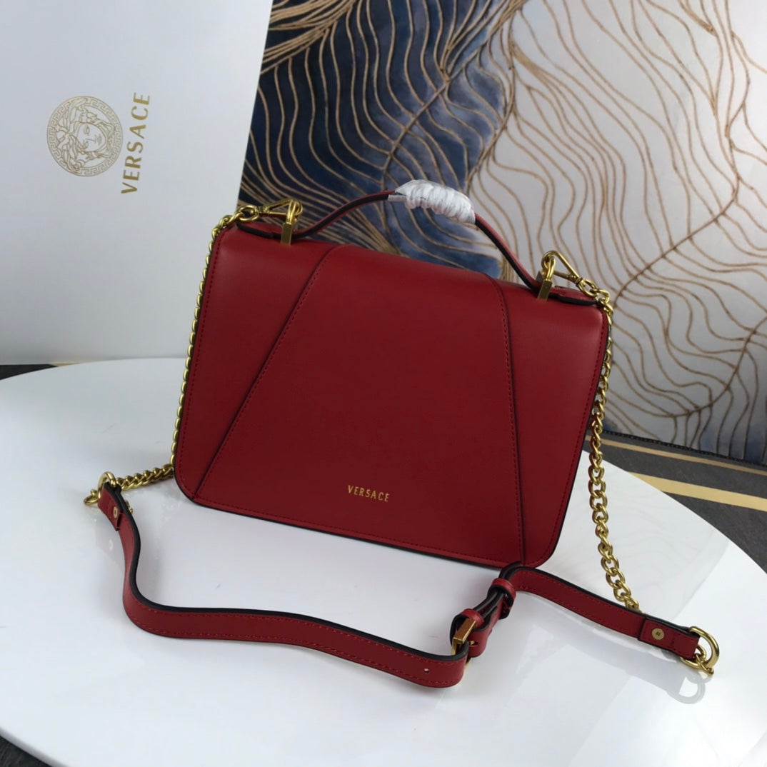 Virtus Power Shoulder Bag – A Tribute to Roman Divinity