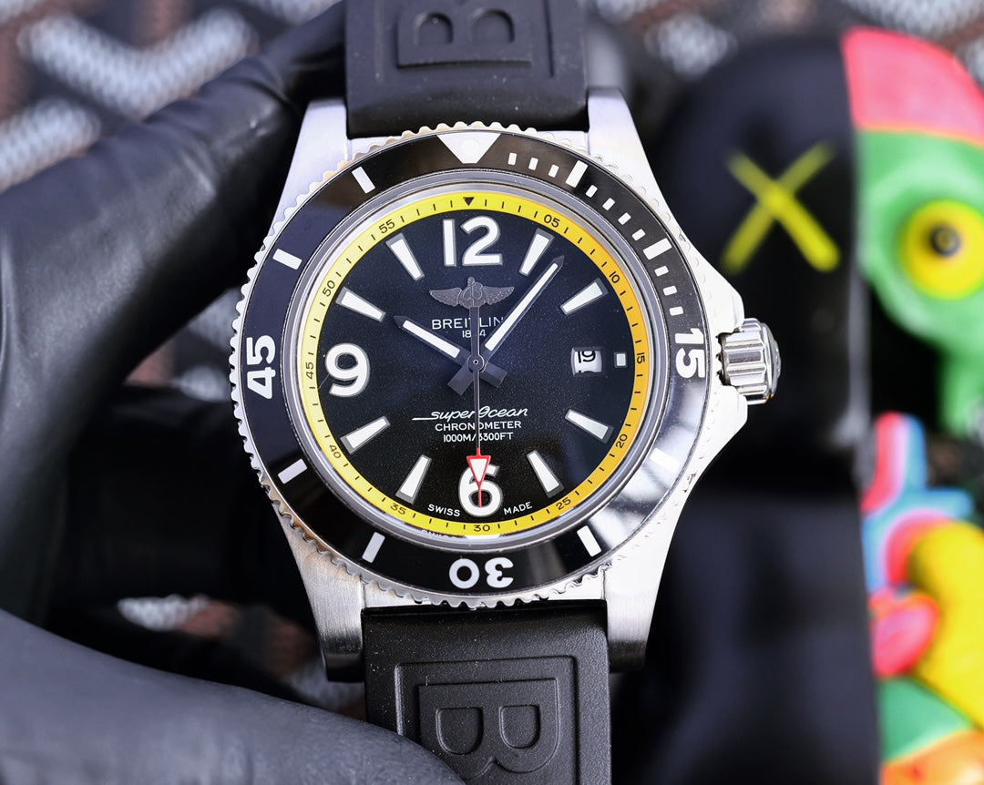 Breitling Avenger Series – Automatic Mechanical Watch (43mm)