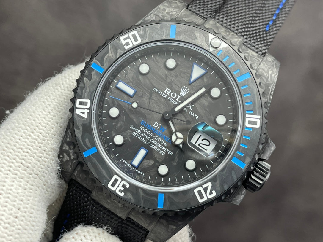 Carbon Sea-Dweller | Lightest & Brightest High-End Dive Watch
