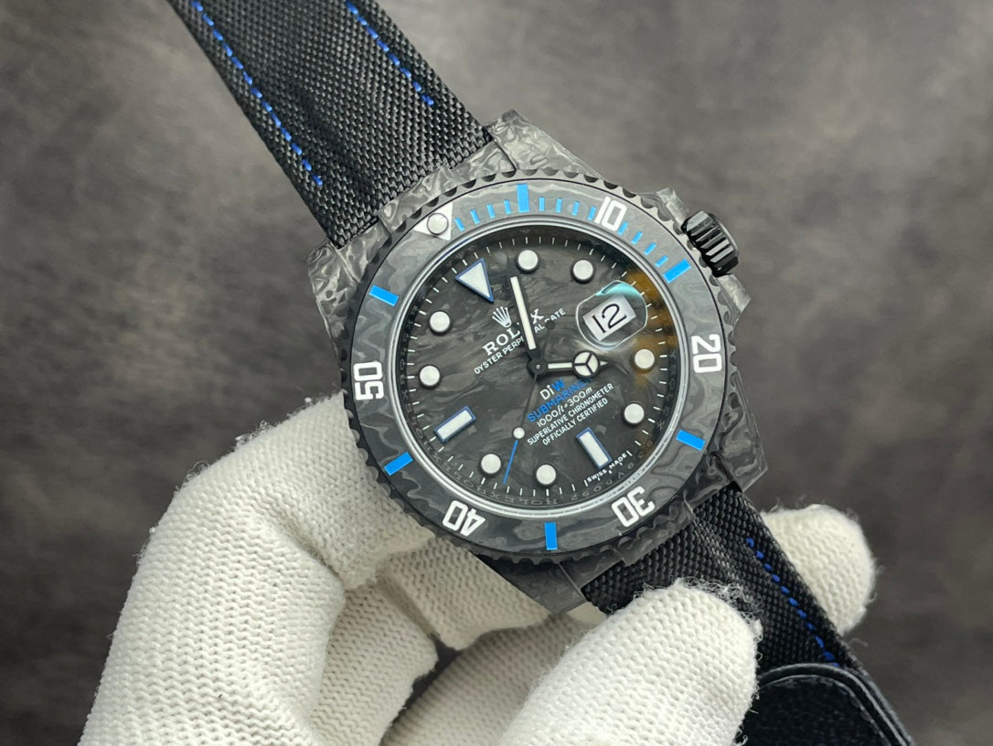 Carbon Sea-Dweller | Lightest & Brightest High-End Dive Watch
