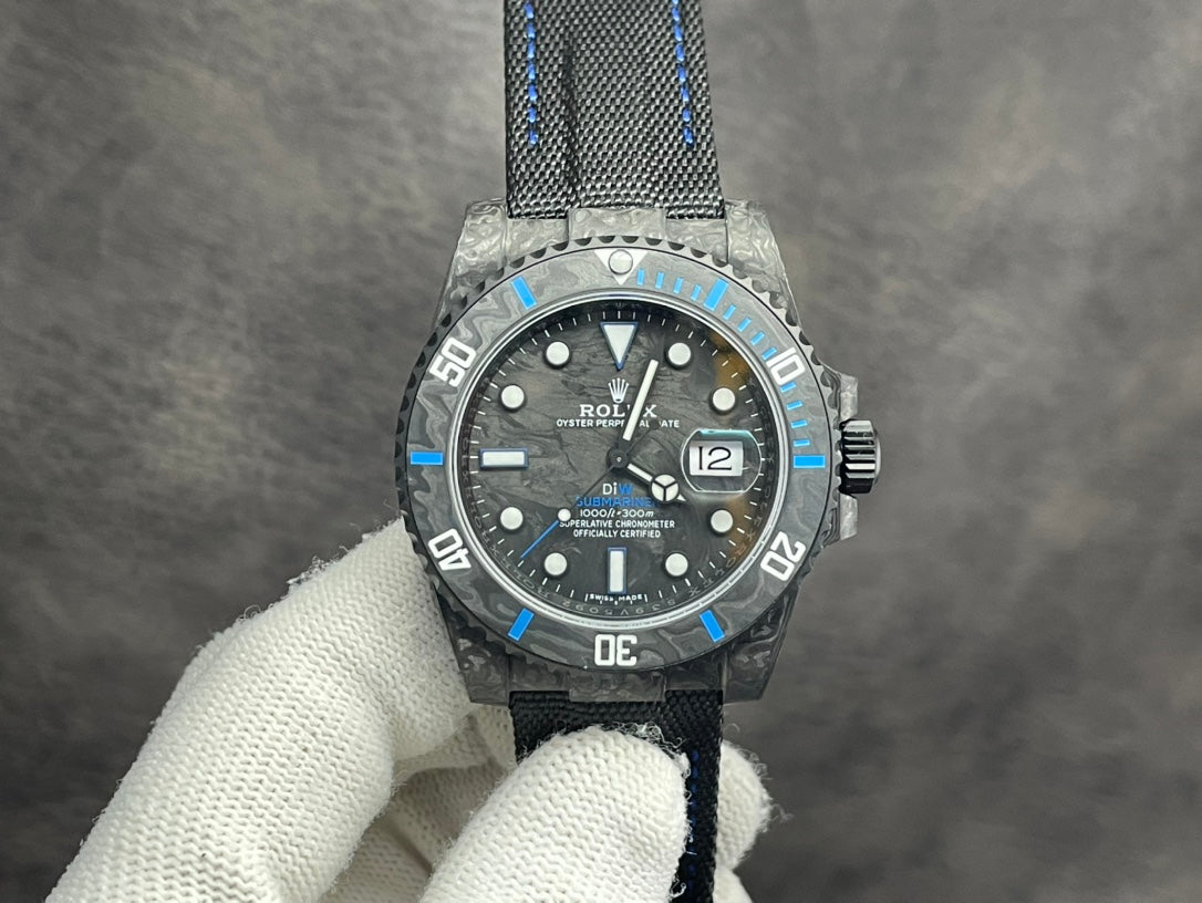 Carbon Sea-Dweller | Lightest & Brightest High-End Dive Watch