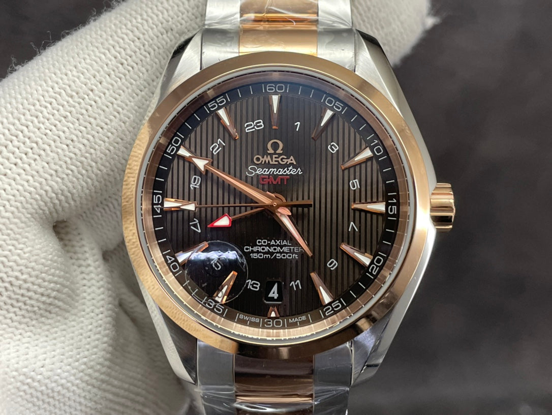 Luxury GMT Teak Dial – 41.5mm