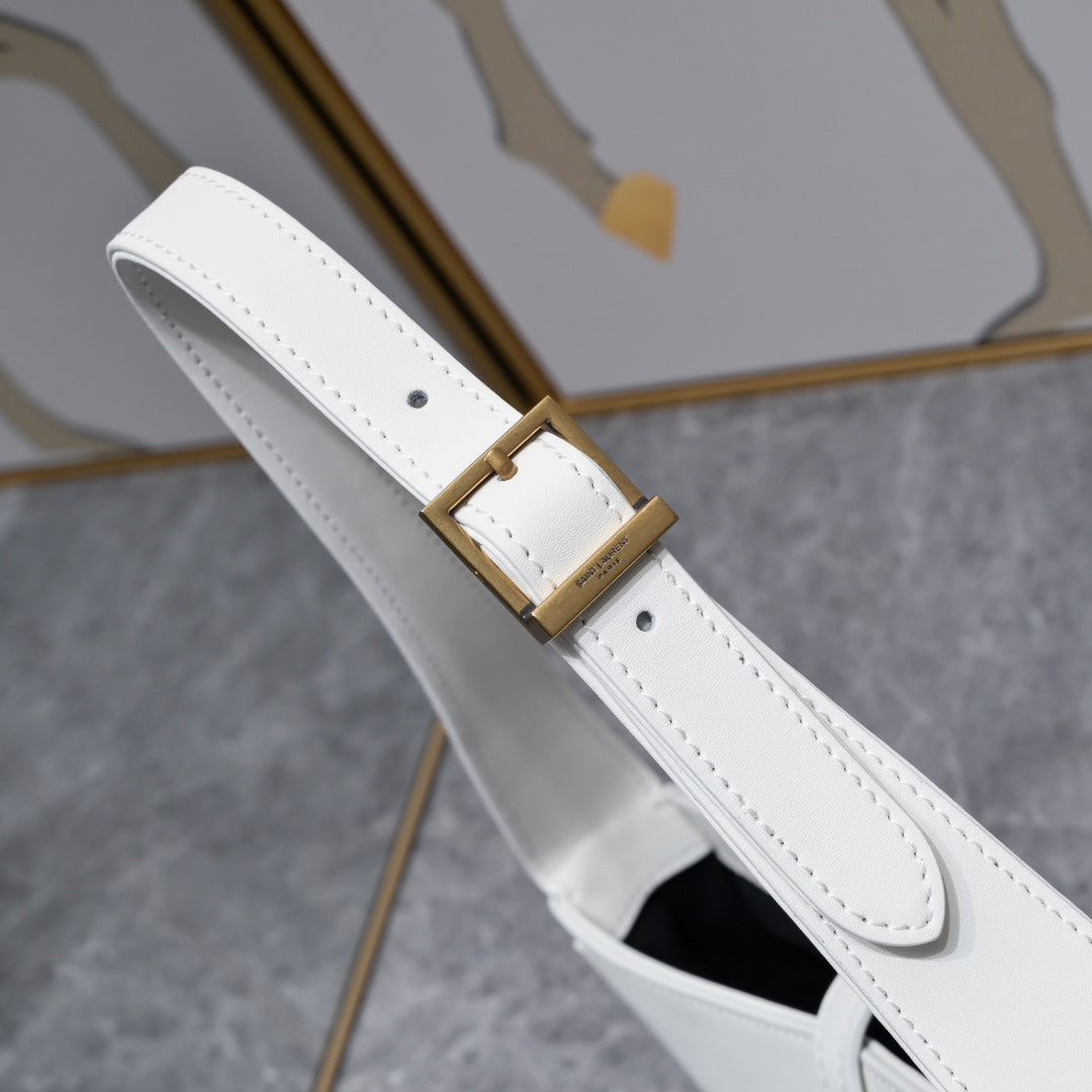 LE 5 À 7 Shoulder Bag – Inspired by French Cinema