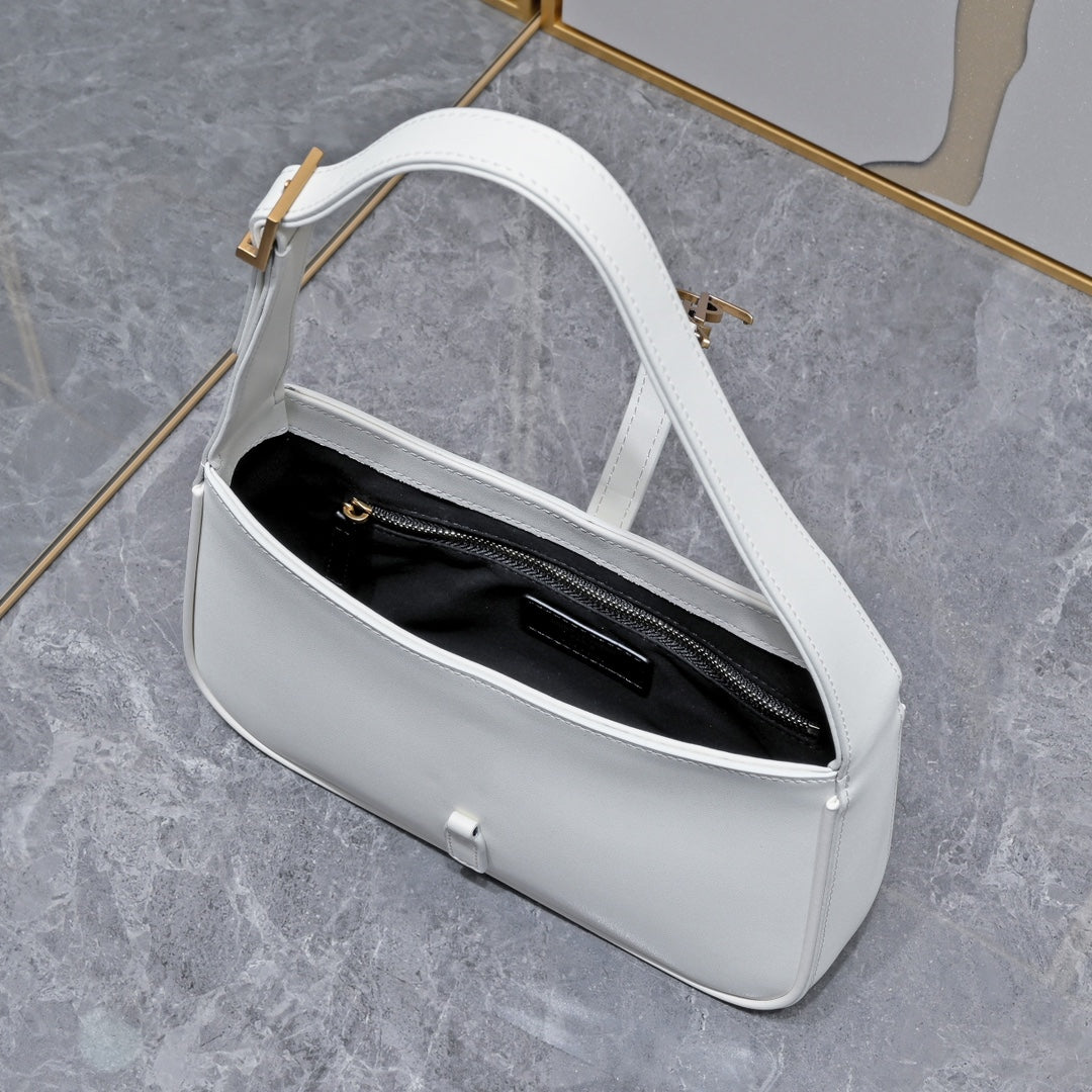 LE 5 À 7 Shoulder Bag – Inspired by French Cinema