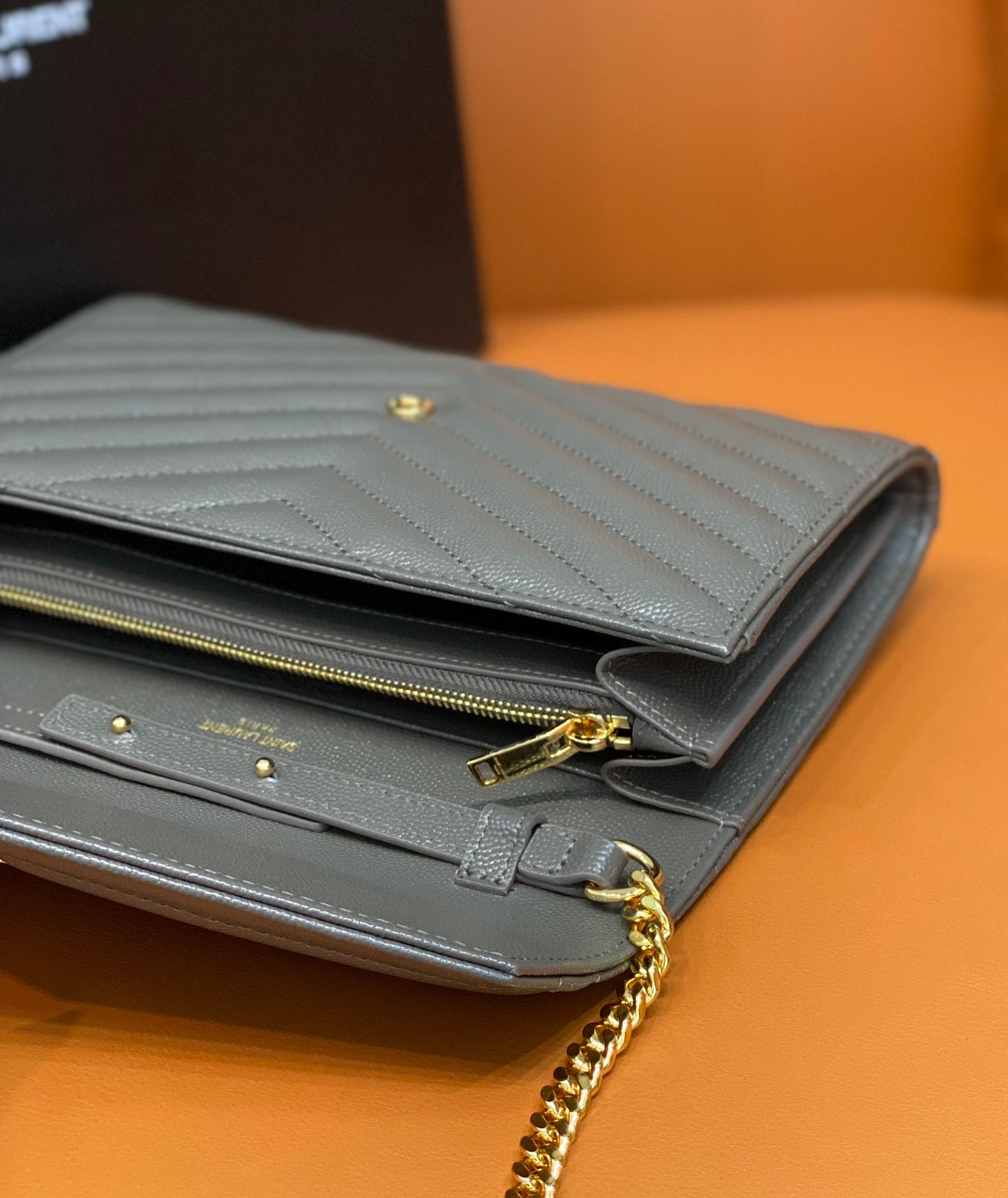 YSL 360452  Gold Hardware Chain Crossbody Bag – Jing Tian Edition | Caviar Leather | Multi-Card Clutch