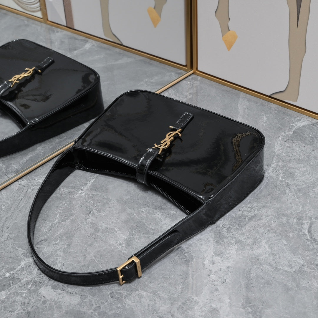 LE 5 À 7 Shoulder Bag – Inspired by French Cinema
