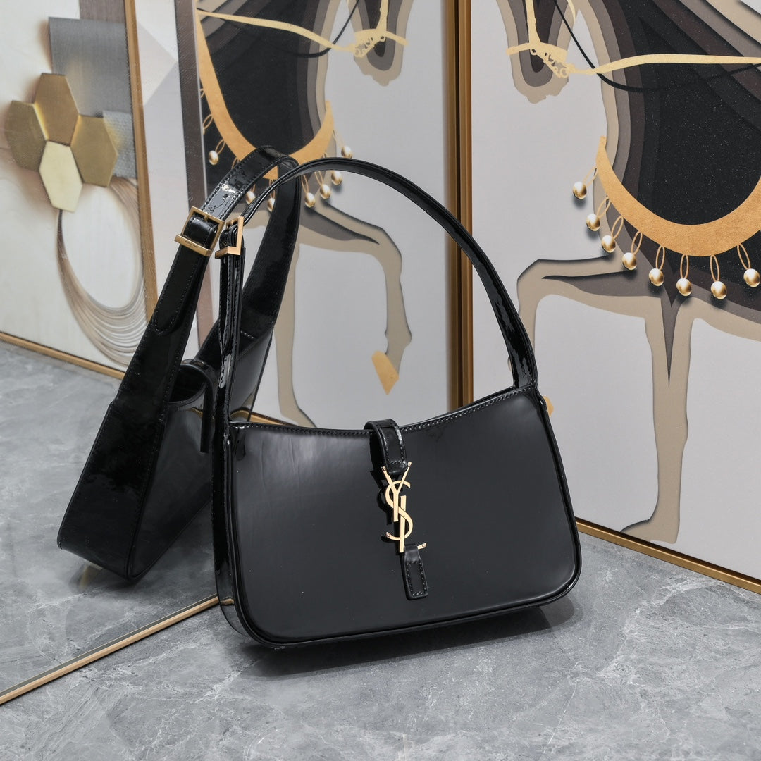 LE 5 À 7 Shoulder Bag – Inspired by French Cinema