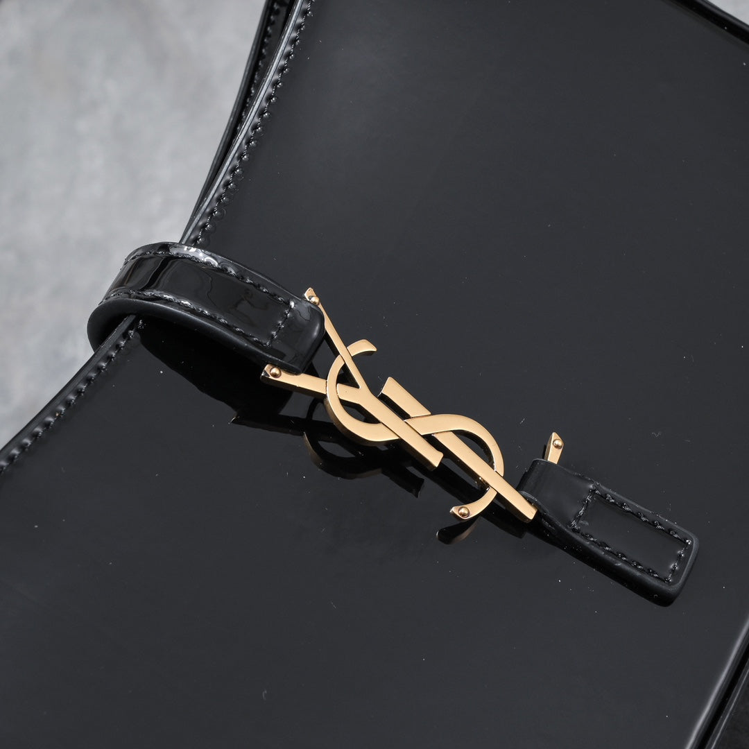 LE 5 À 7 Shoulder Bag – Inspired by French Cinema