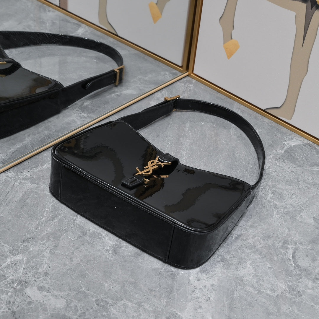 LE 5 À 7 Shoulder Bag – Inspired by French Cinema