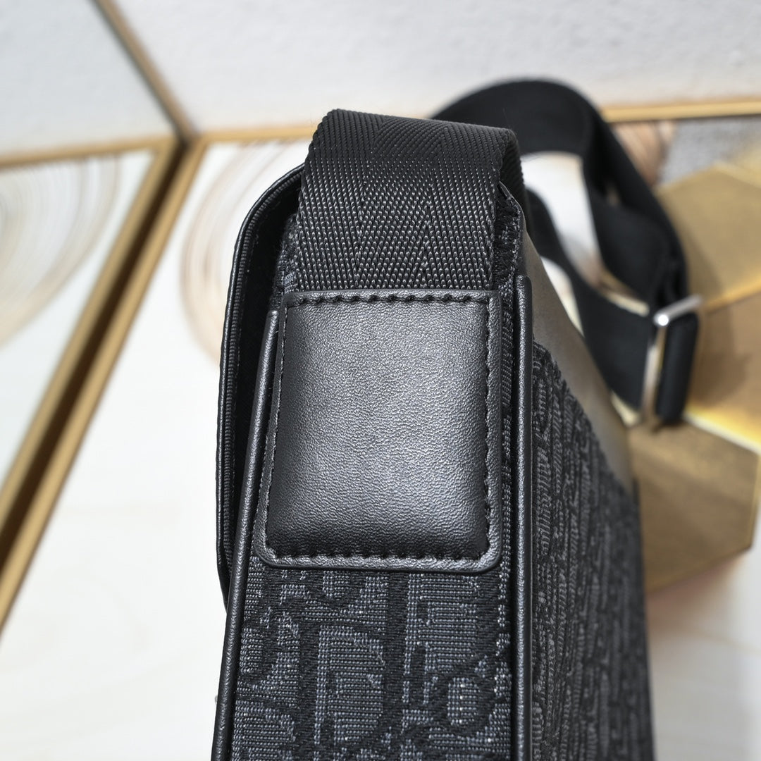 Dior Oblique Men’s Messenger Bag – Black/Gray | Leather Strap Accent | With Box