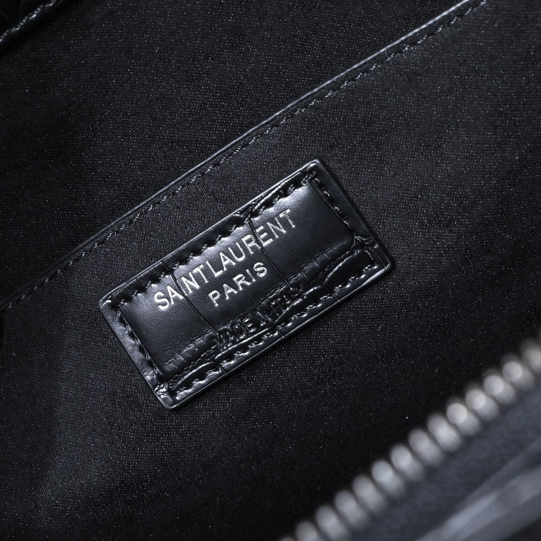 Crocodile-Embossed Calfskin Shopping Bag – 3-Way Luxury Carry