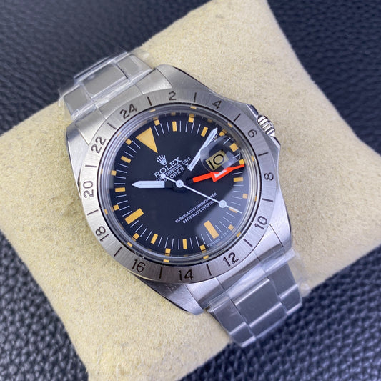 Vintage Explorer GMT –  Stainless Steel Retro Timepiece