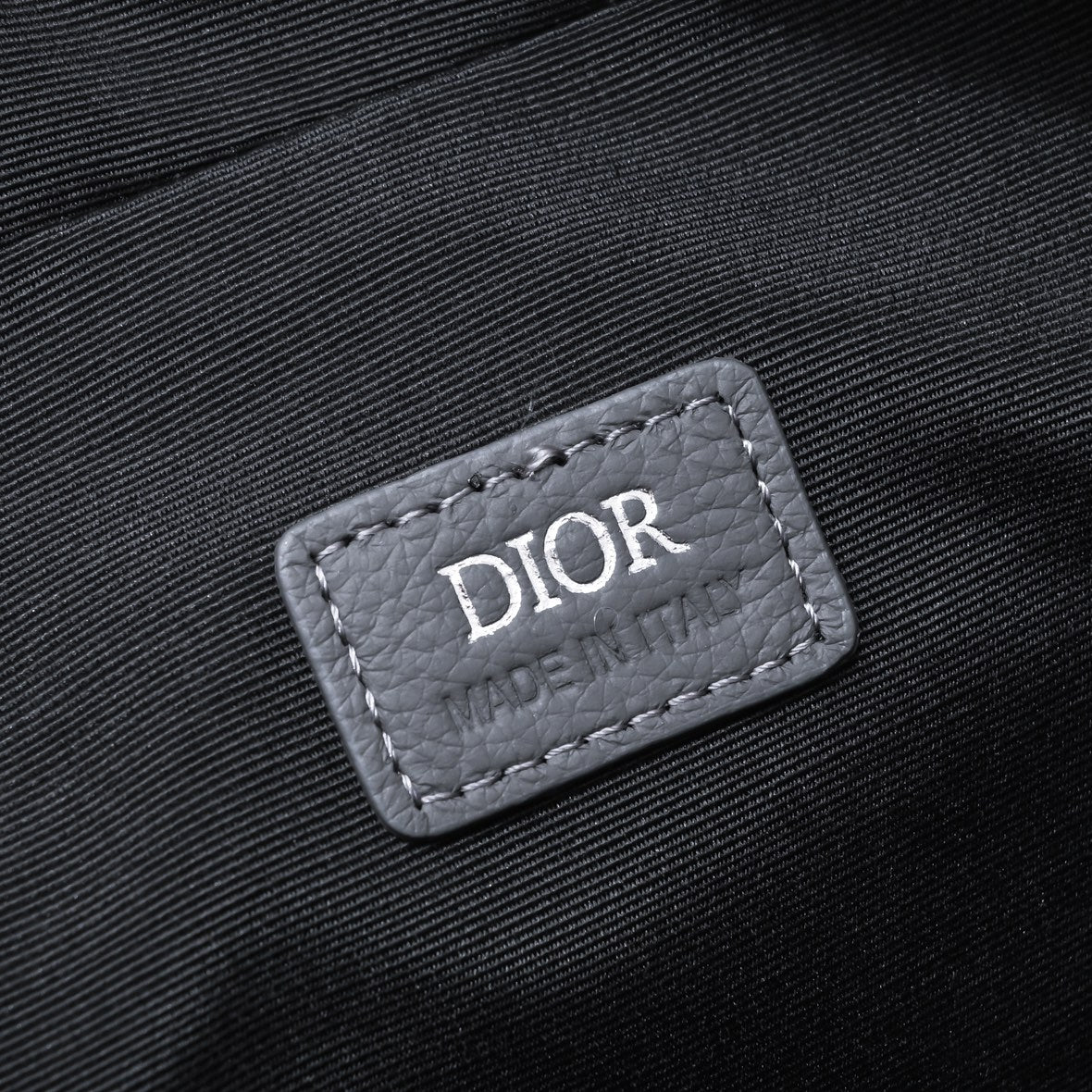 Dior Homme Camera Bag – Oblique Canvas & Genuine Leather | Latest Color Release