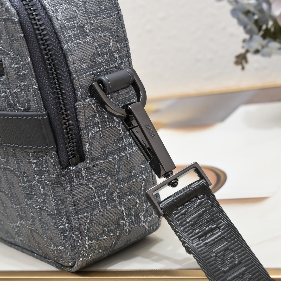 Dior Homme Camera Bag – Oblique Canvas & Genuine Leather | Latest Color Release
