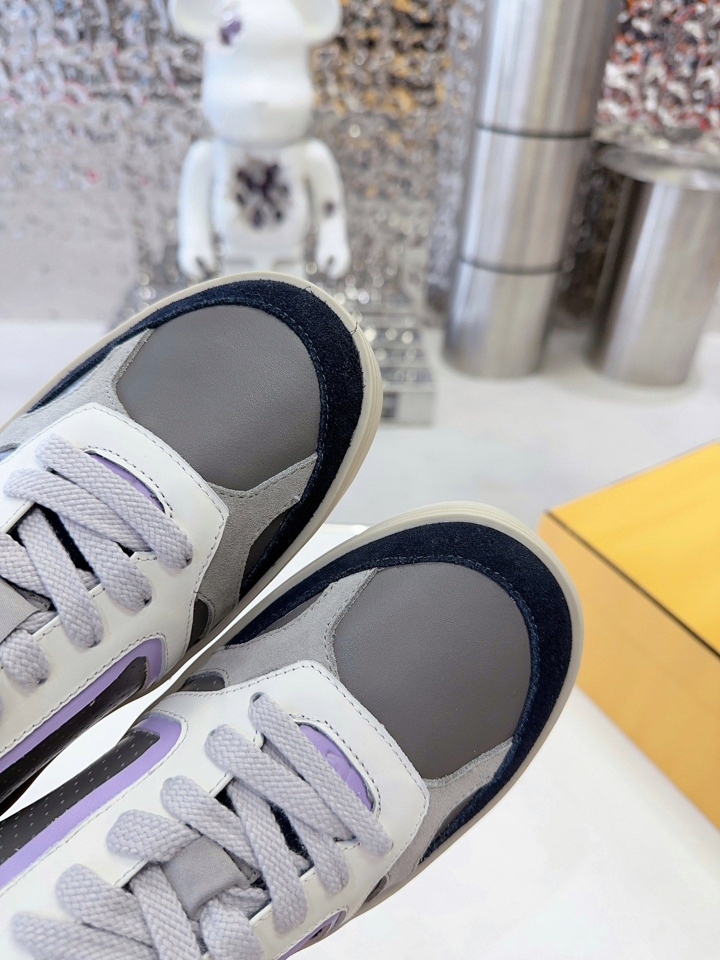 FENDI Unisex Premium Leather Sneakers