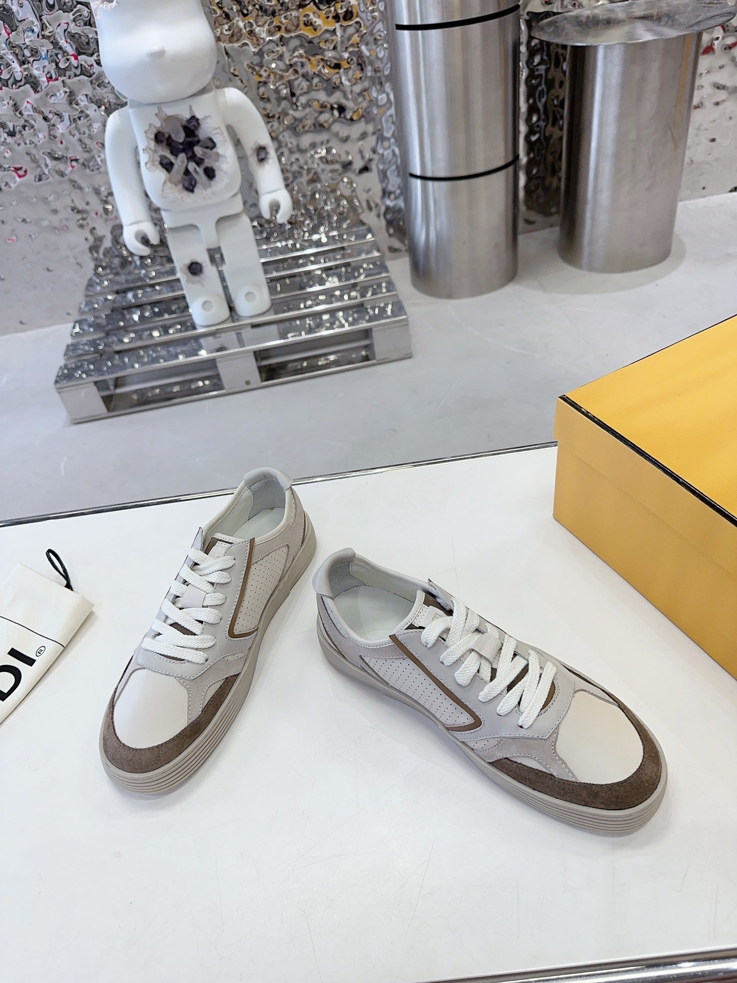 FENDI Casual Leather Sneakers