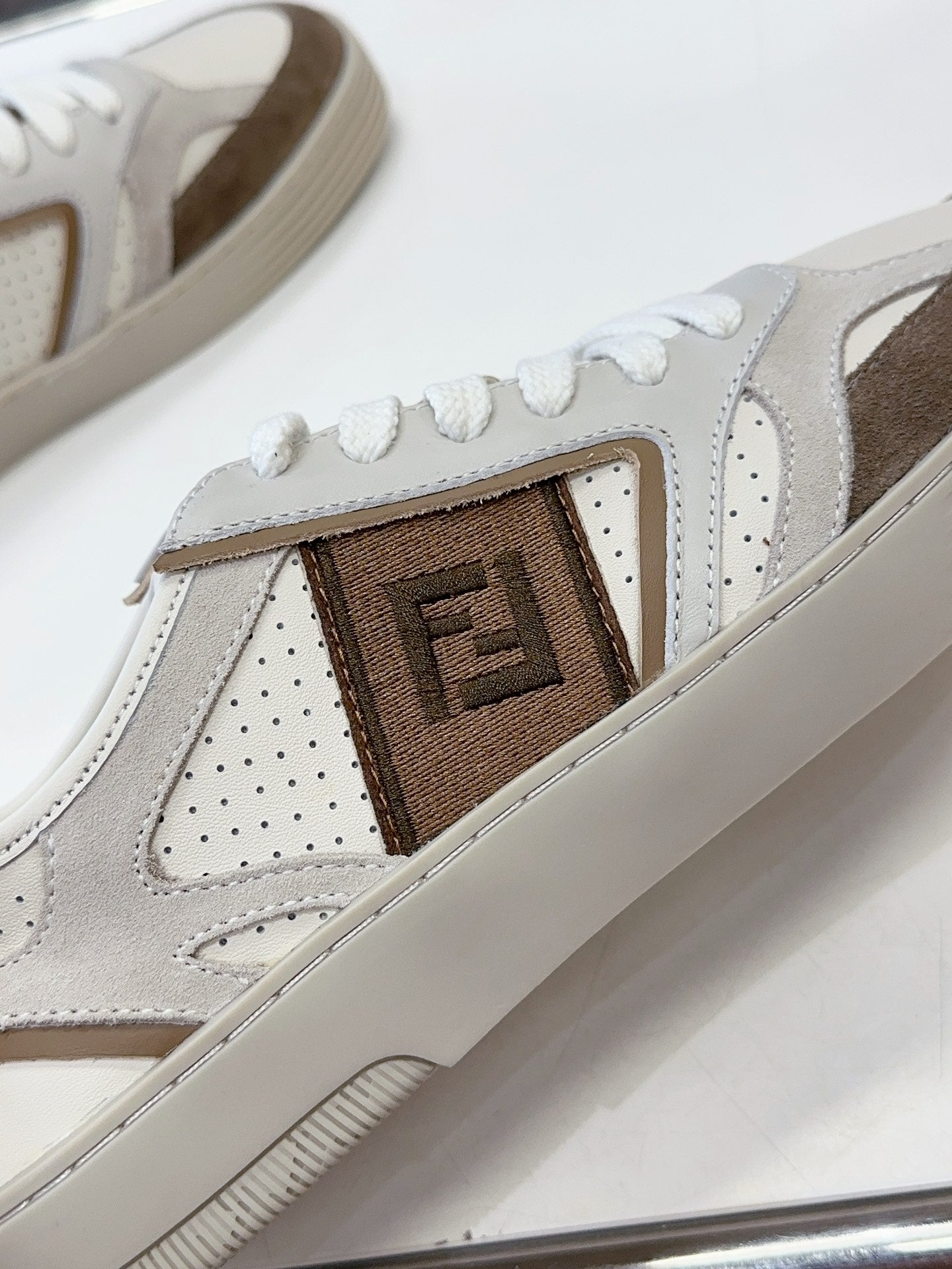 FENDI Casual Leather Sneakers