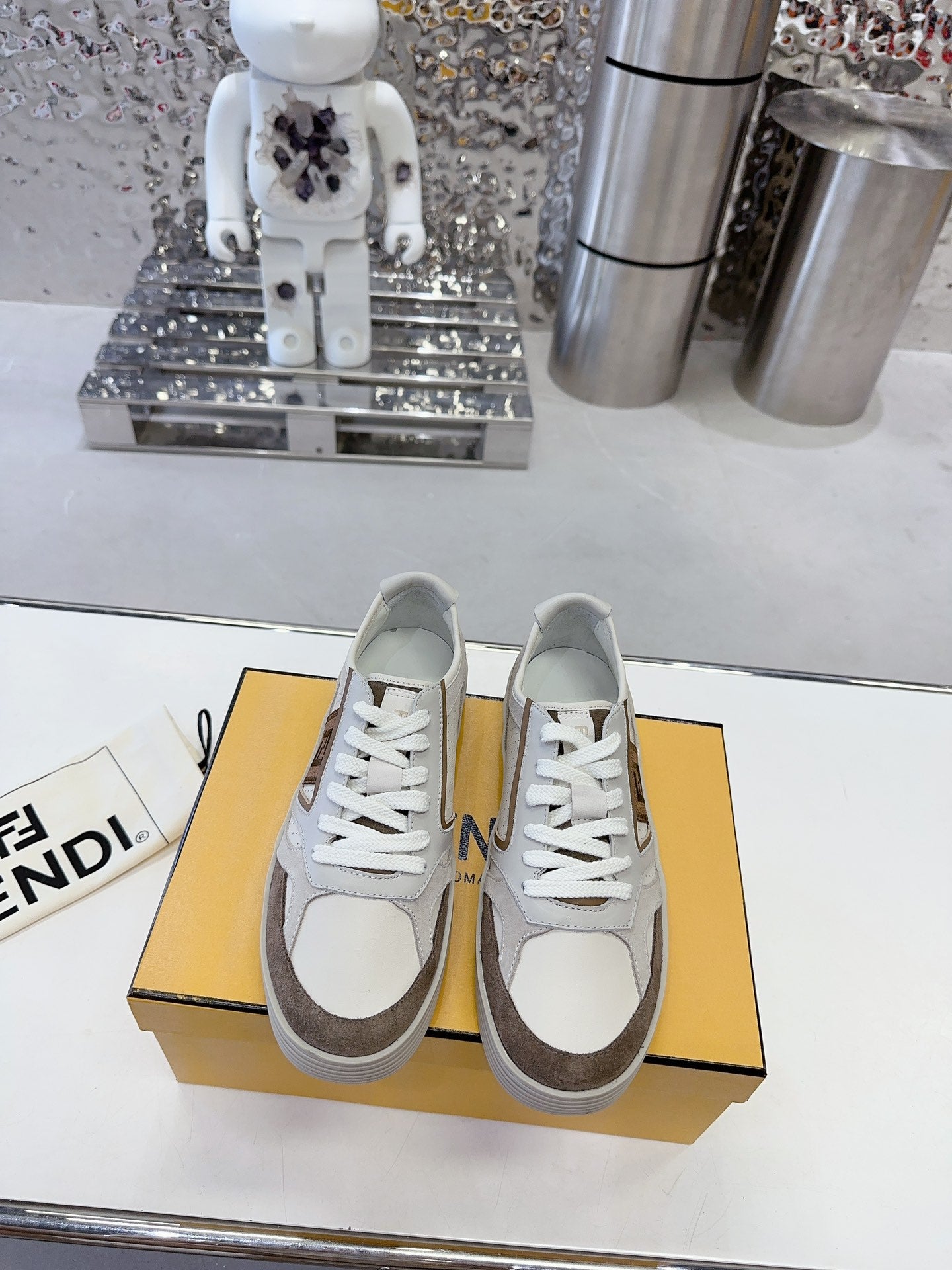 FENDI Casual Leather Sneakers