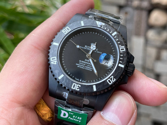 Submariner Parakeet – Custom Carbon Bezel & Enamel Dial (40mm)
