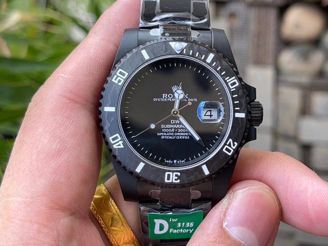 Submariner Parakeet – Custom Carbon Bezel & Enamel Dial (40mm)