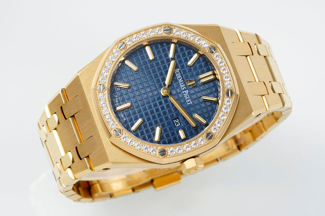 Audemars Piguet Royal Oak Ladies Watch – Sparkle Like a Goddess!
