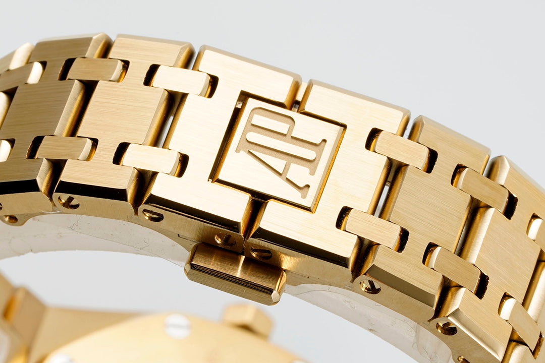 Audemars Piguet Royal Oak Ladies Watch – Sparkle Like a Goddess!