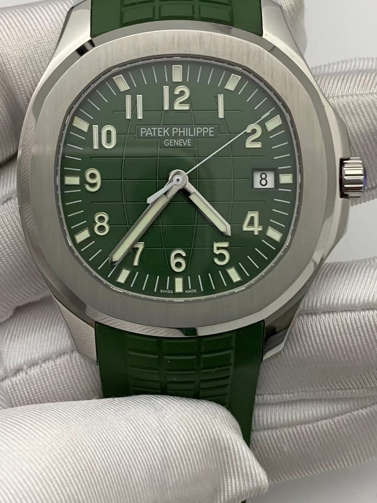 Green Dial Tribute – Patek Philippe Nautilus Inspired Watch