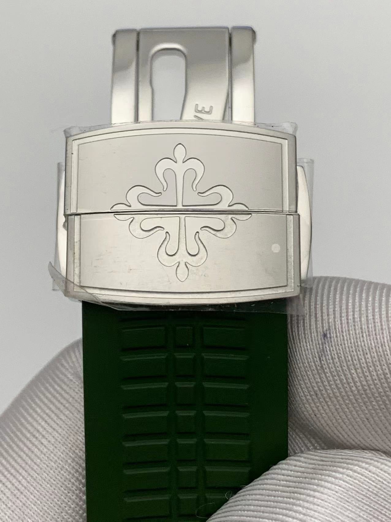 Green Dial Tribute – Patek Philippe Nautilus Inspired Watch
