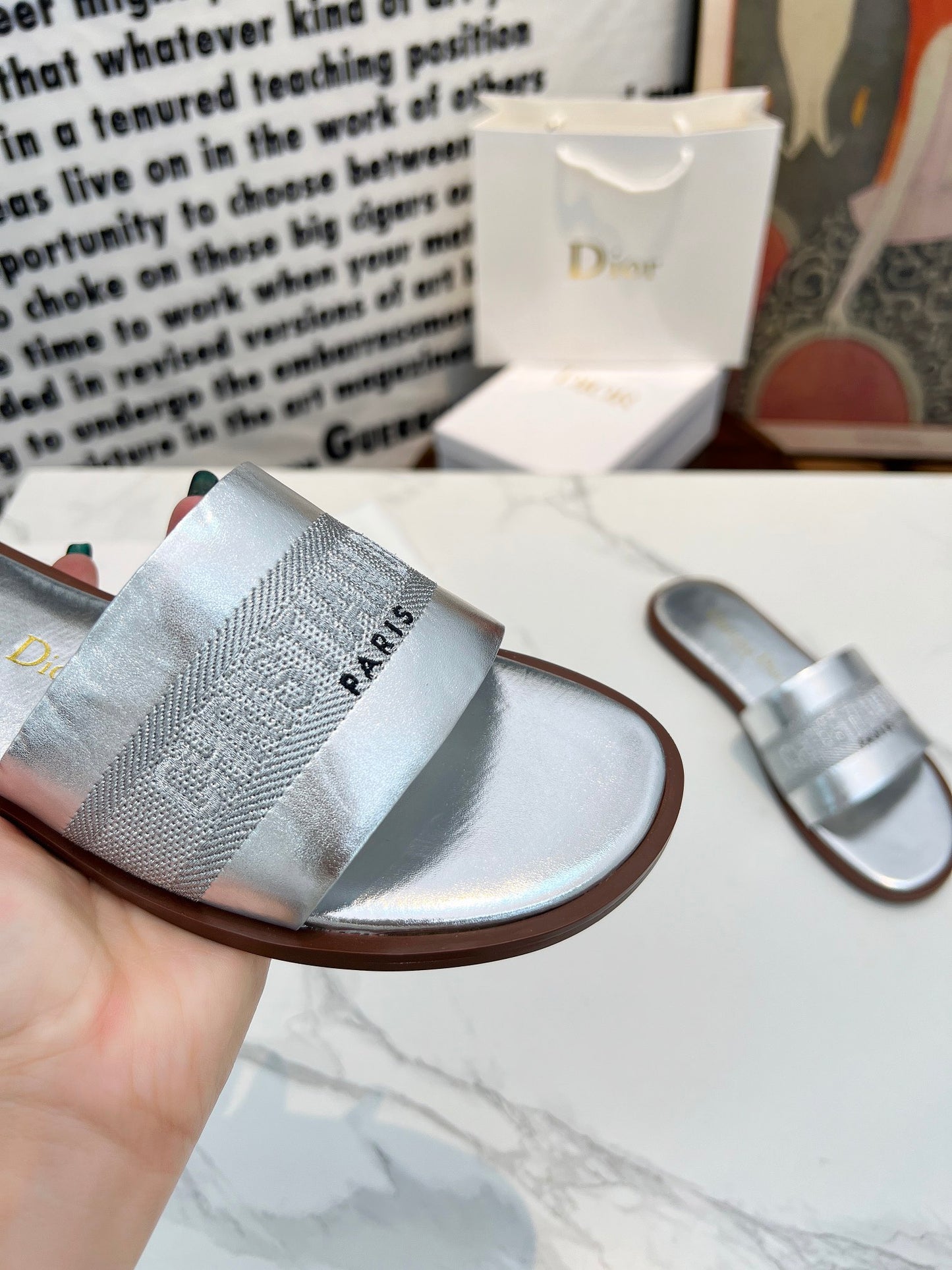 DIOR 2024 Spring/Summer Embroidered Logo Slides – Must-Have