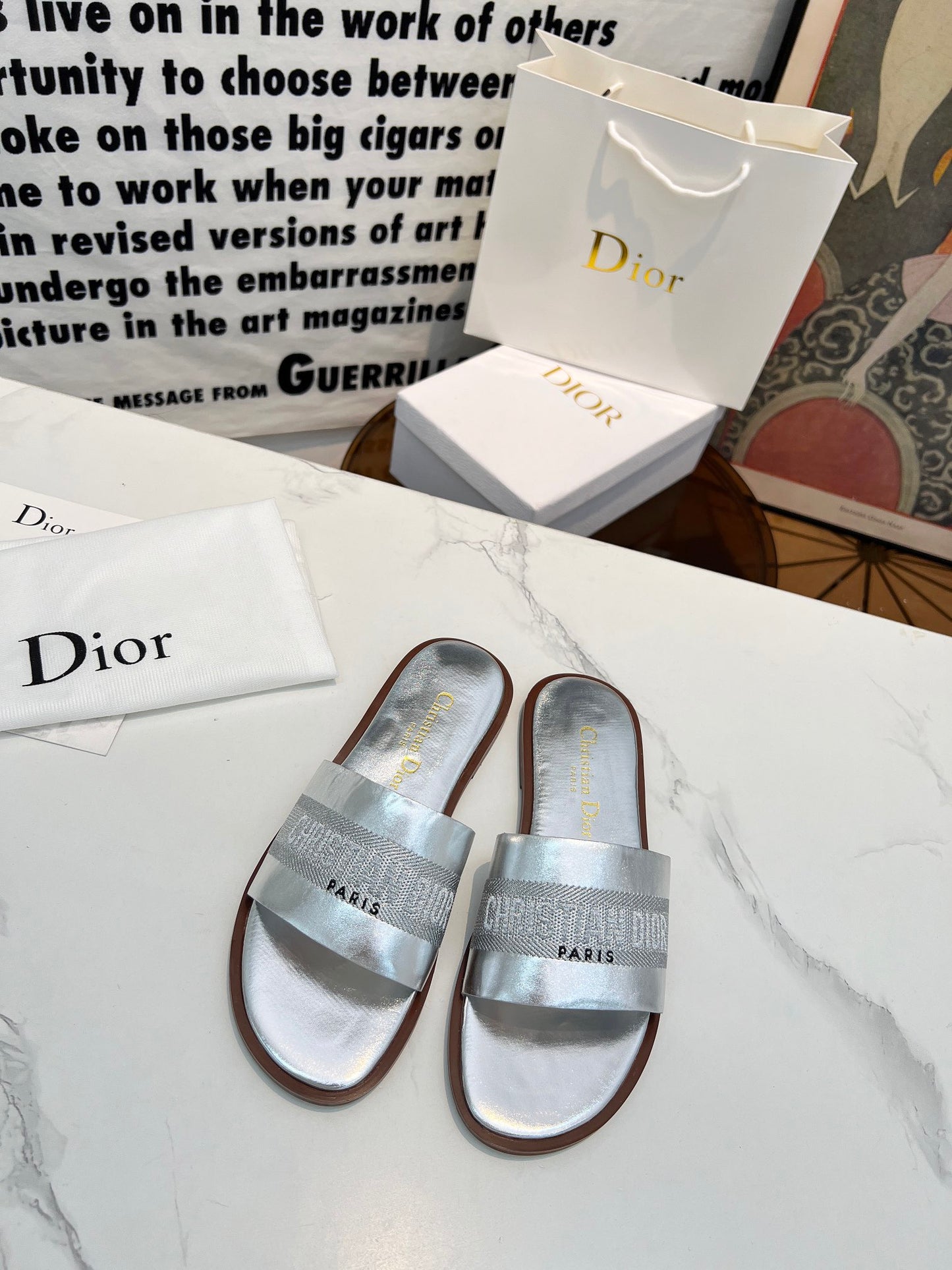 DIOR 2024 Spring/Summer Embroidered Logo Slides – Must-Have
