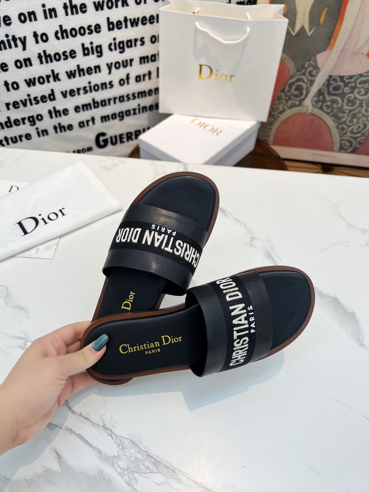 DIOR 2024 Spring/Summer Embroidered Logo Slides – Must-Have
