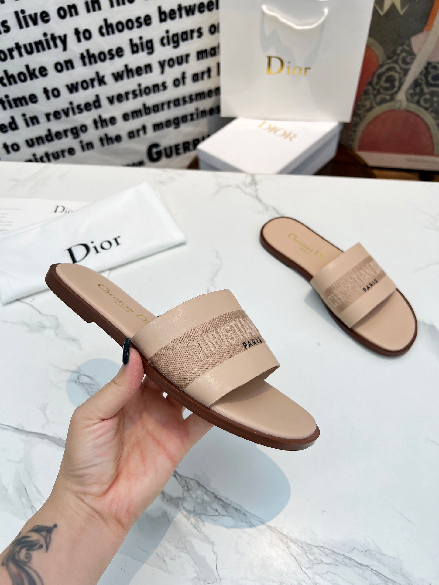 DIOR 2024 Spring/Summer Embroidered Logo Slides – Must-Have