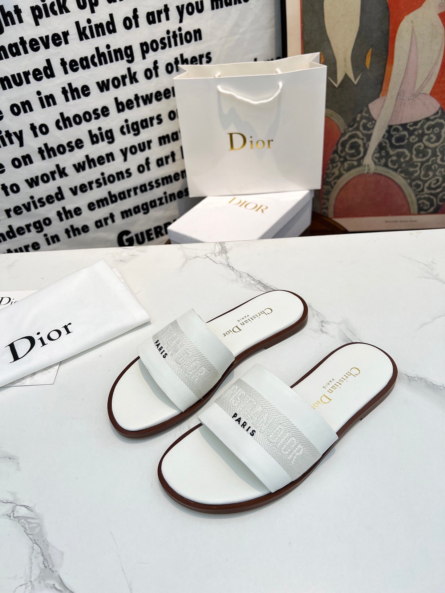 DIOR 2024 Spring/Summer Embroidered Logo Slides – Must-Have