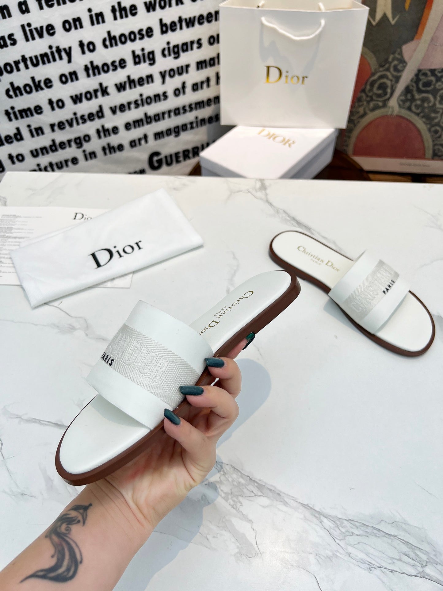 DIOR 2024 Spring/Summer Embroidered Logo Slides – Must-Have