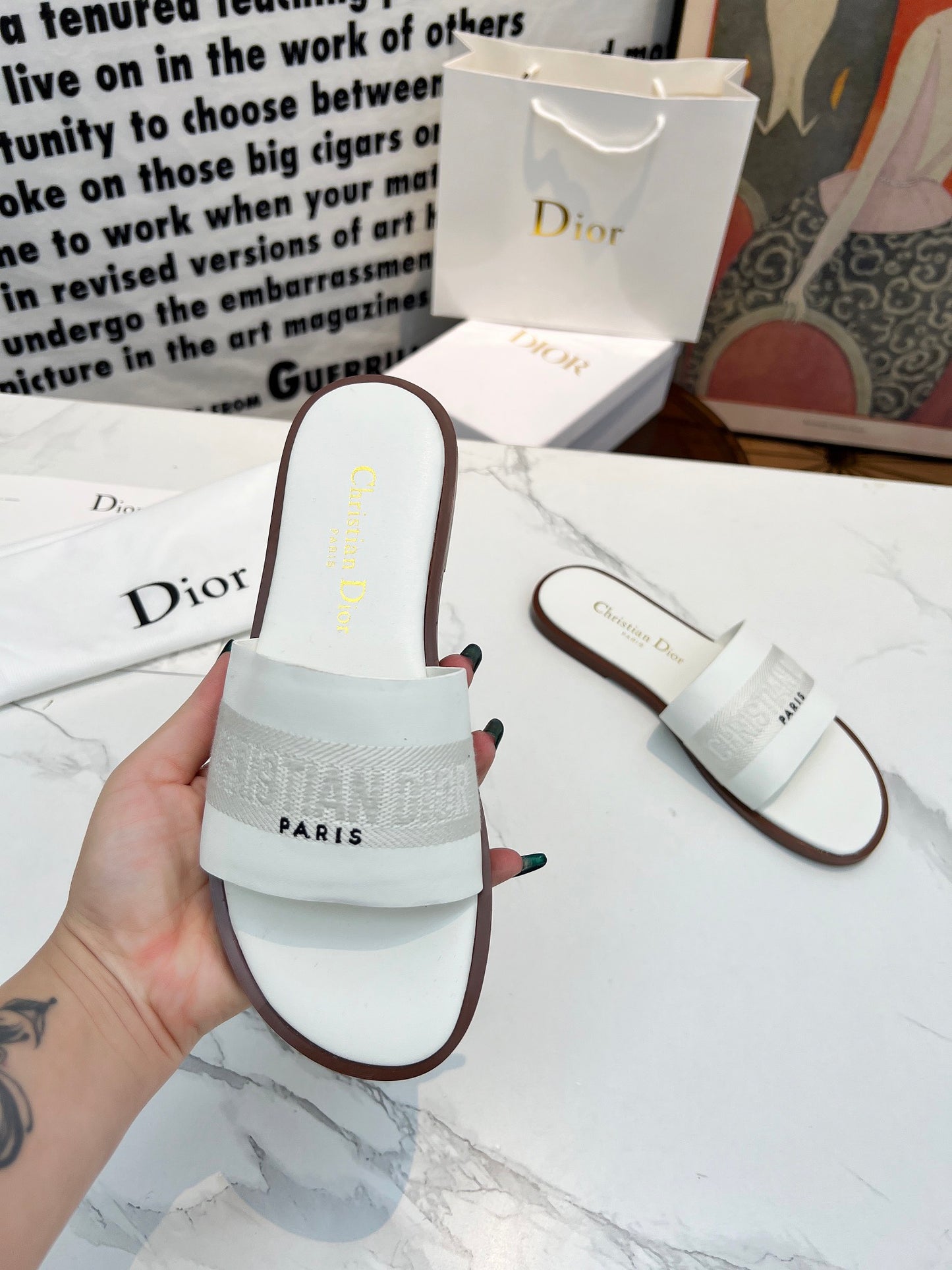 DIOR 2024 Spring/Summer Embroidered Logo Slides – Must-Have