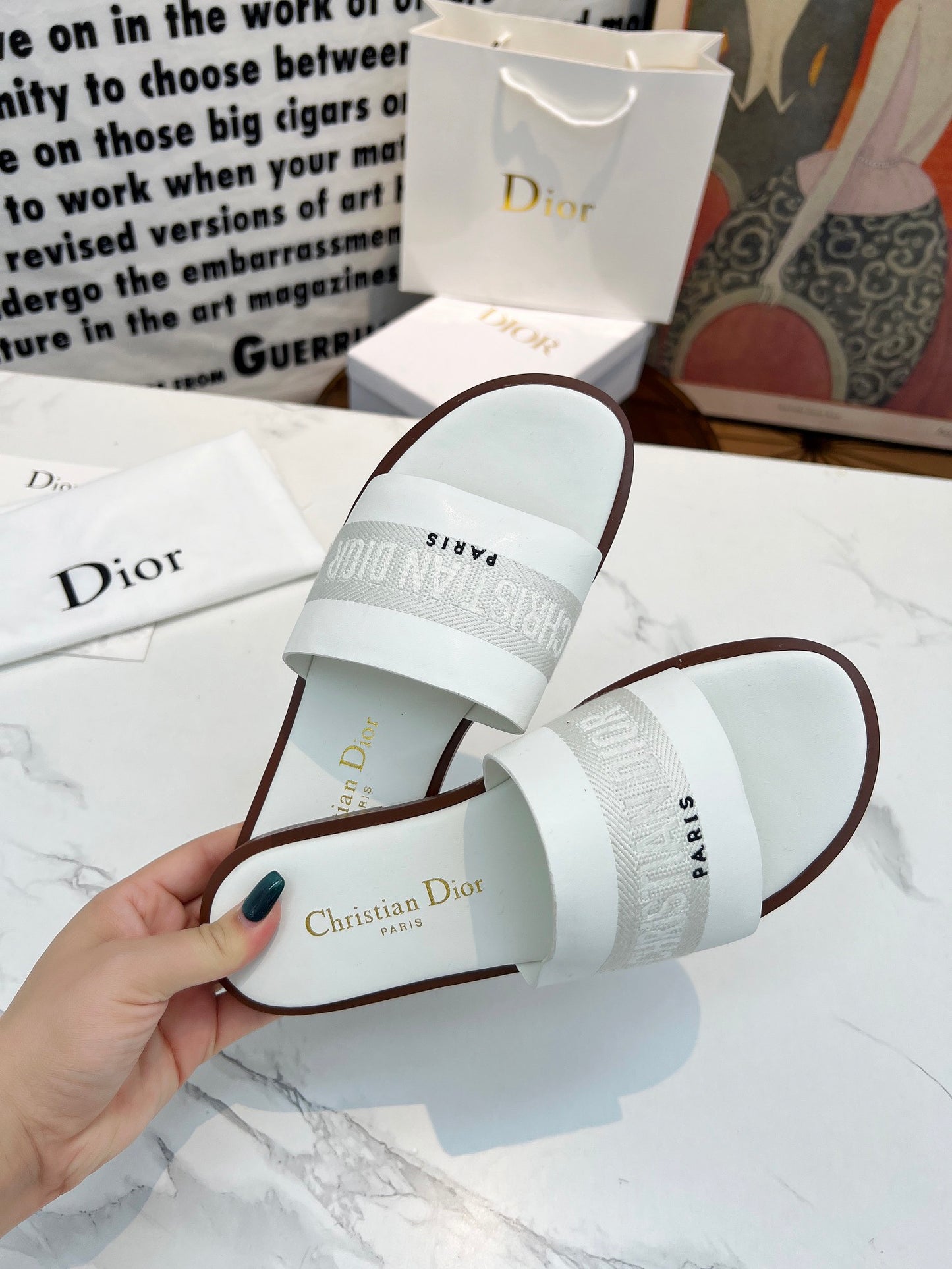 DIOR 2024 Spring/Summer Embroidered Logo Slides – Must-Have