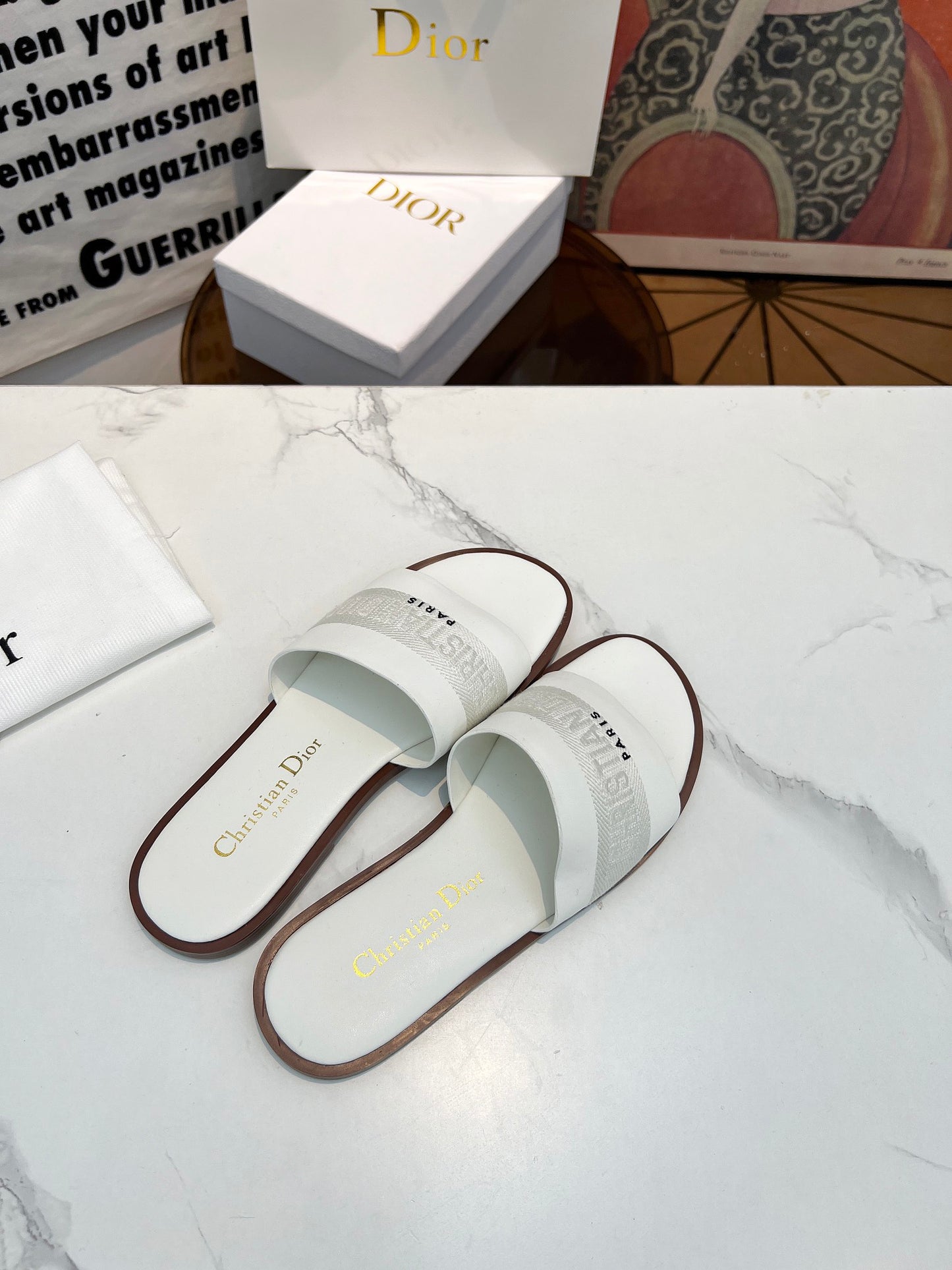 DIOR 2024 Spring/Summer Embroidered Logo Slides – Must-Have