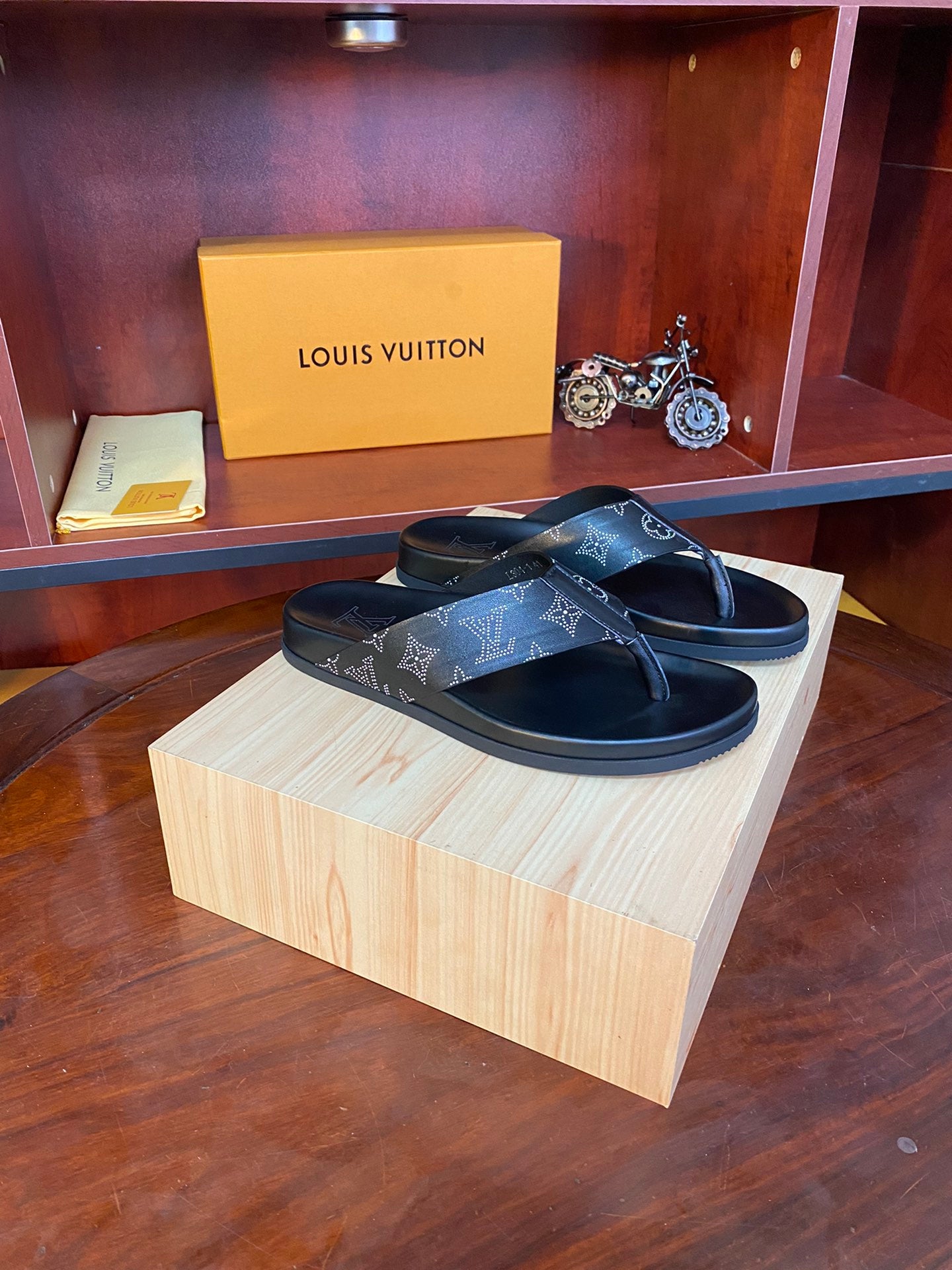 Iconic LV-inspired design