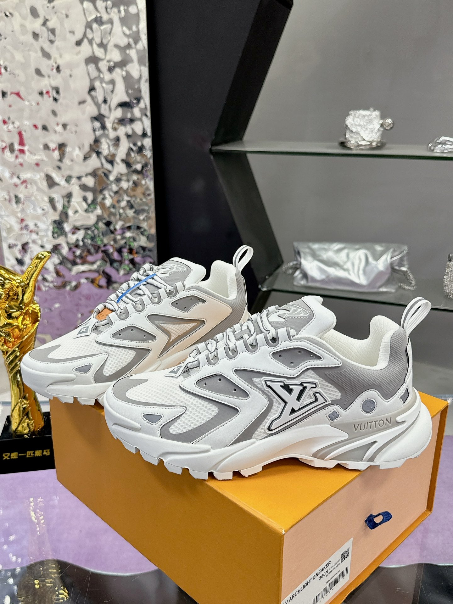 Louis Vuitton L* Runner Tatic Sneakers – 2024 Gradient Edition