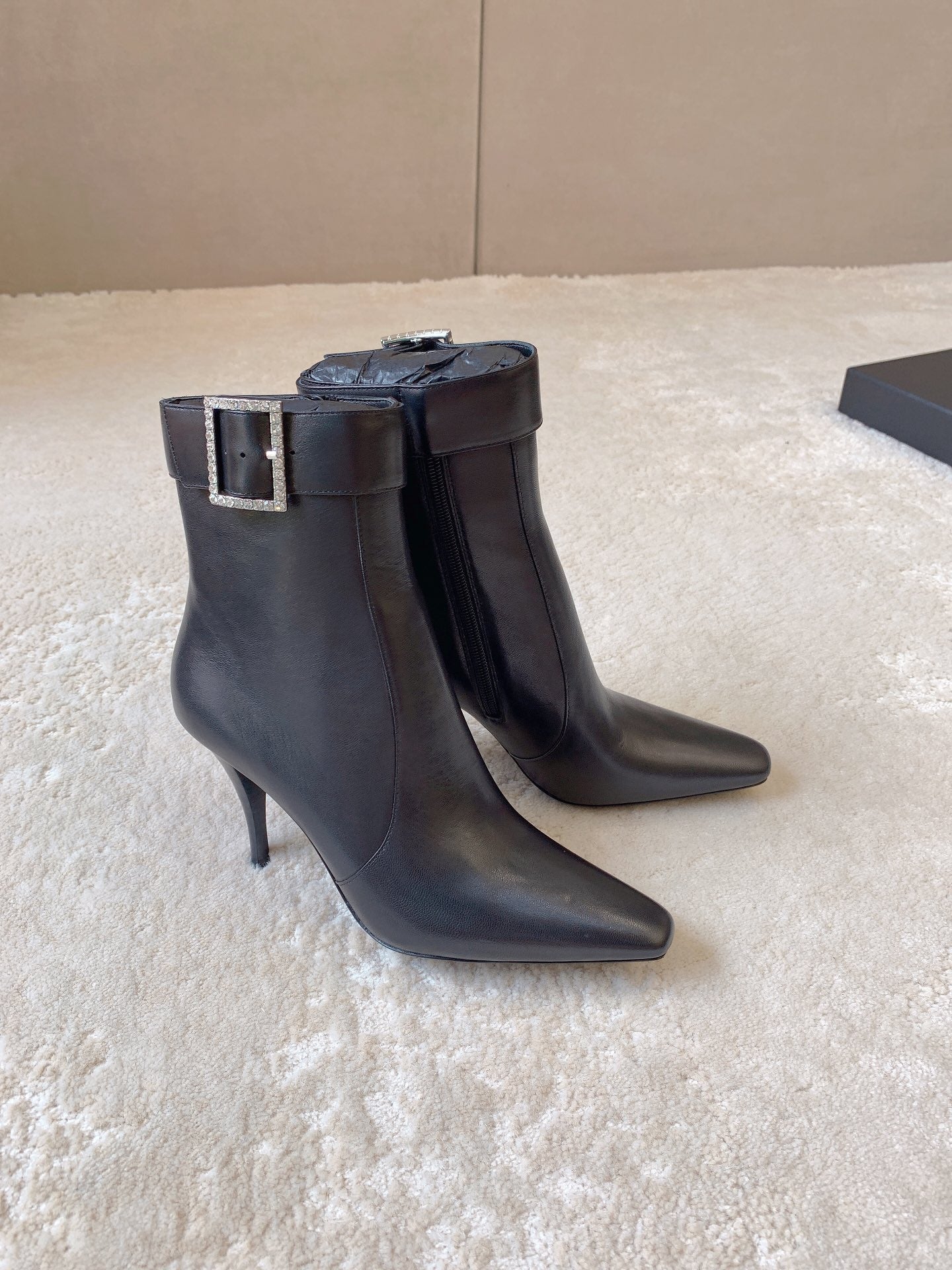 YSL Saint Laurent 24SS Black Ankle Boots – Chic & Edgy